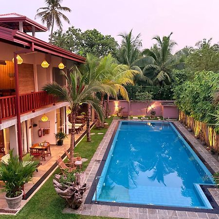 Sri Palms Bed and Breakfast Kosgoda Exteriör bild