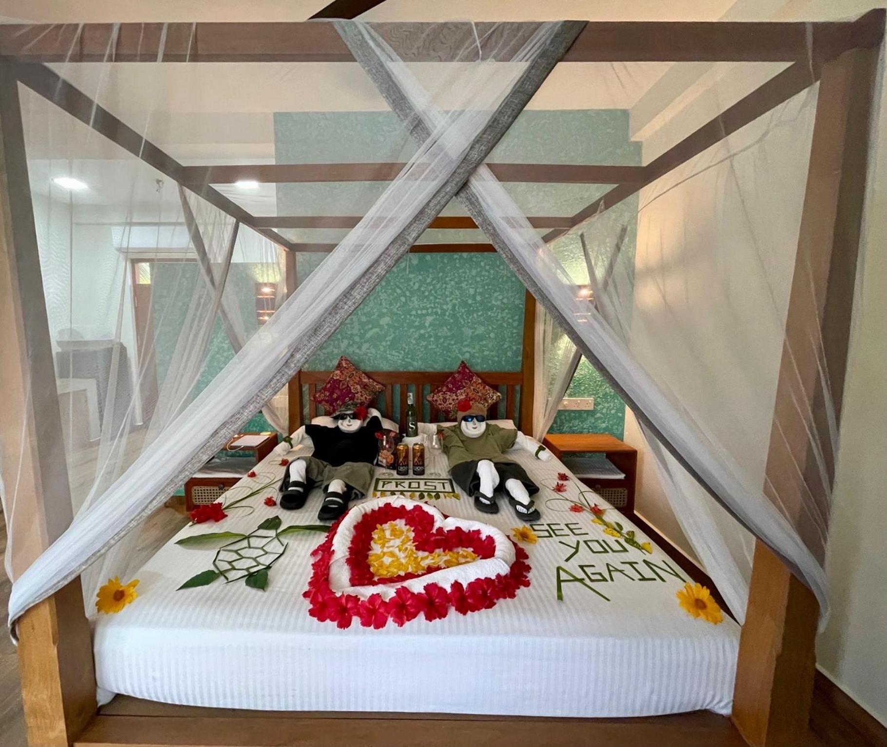 Sri Palms Bed and Breakfast Kosgoda Exteriör bild