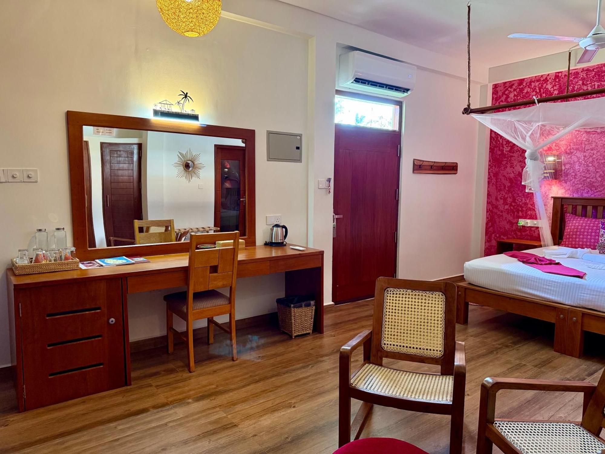 Sri Palms Bed and Breakfast Kosgoda Exteriör bild