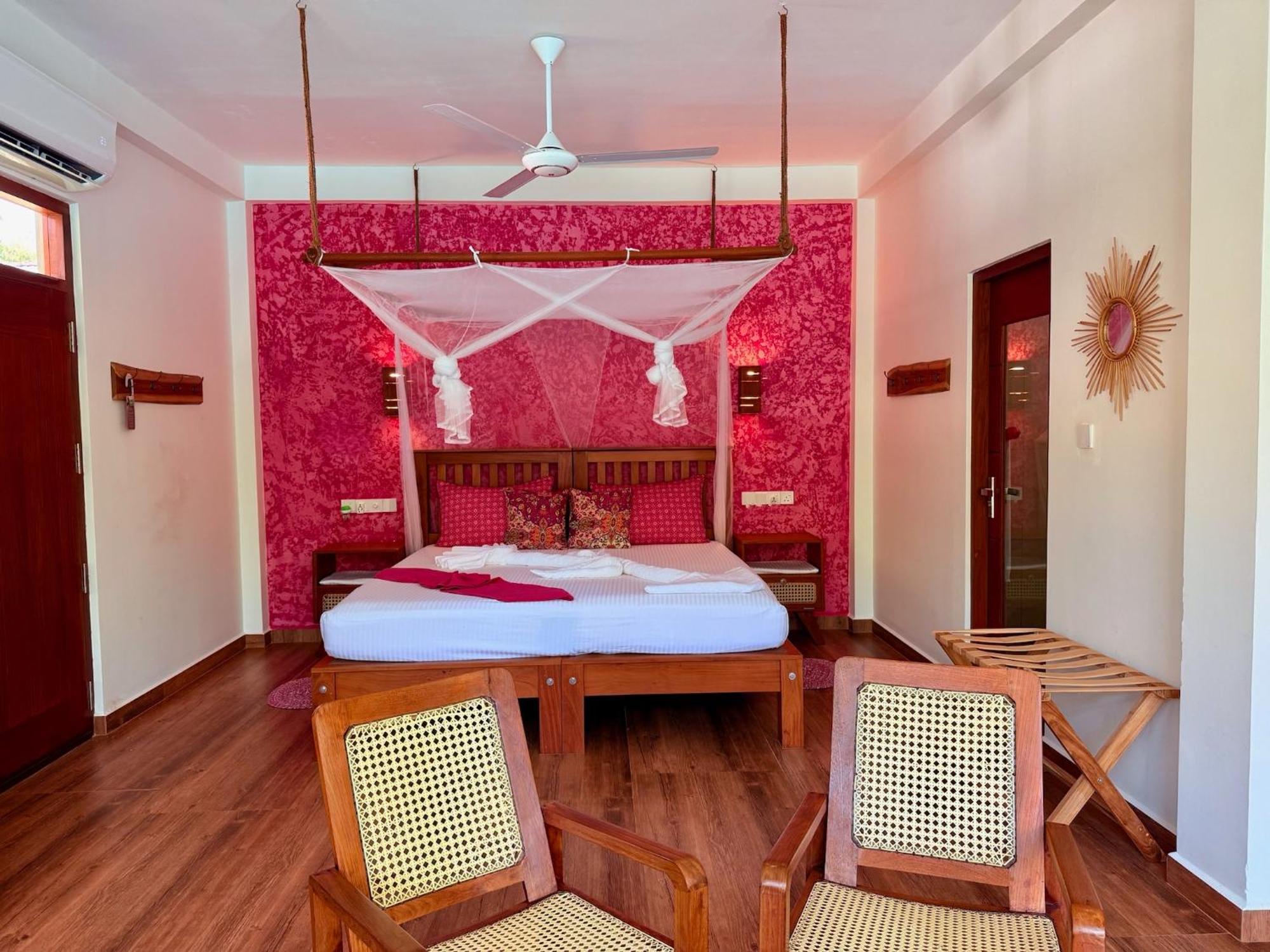 Sri Palms Bed and Breakfast Kosgoda Exteriör bild